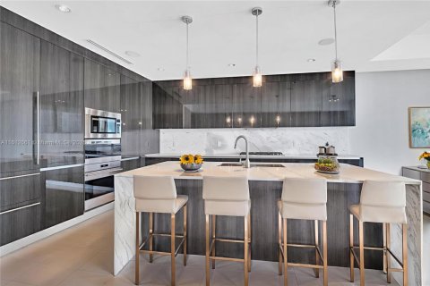 Condo in Aventura, Florida, 4 bedrooms  № 2016868 - photo 3