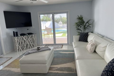 Casa en venta en Saint Petersburg, Florida, 3 dormitorios, 163.88 m2 № 1598047 - foto 19