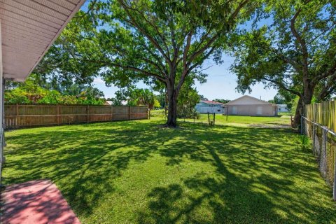 Villa ou maison à vendre à Saint Petersburg, Floride: 3 chambres, 114.92 m2 № 2289529 - photo 27