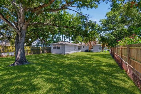 Villa ou maison à vendre à Saint Petersburg, Floride: 3 chambres, 114.92 m2 № 2289529 - photo 26
