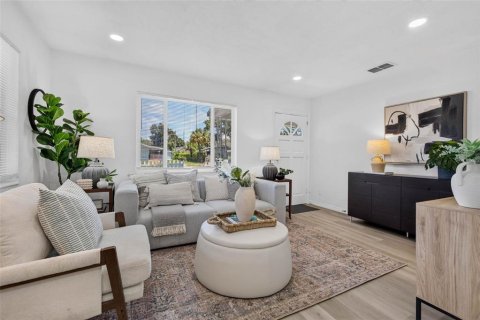 Villa ou maison à vendre à Saint Petersburg, Floride: 3 chambres, 114.92 m2 № 2289529 - photo 8