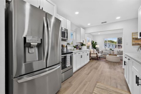 Villa ou maison à vendre à Saint Petersburg, Floride: 3 chambres, 114.92 m2 № 2289529 - photo 12