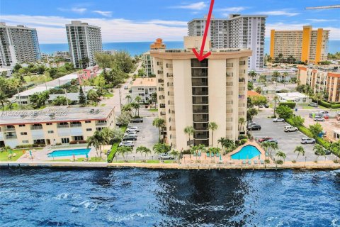Copropriété à vendre à Pompano Beach, Floride: 2 chambres, 143.07 m2 № 2185678 - photo 3