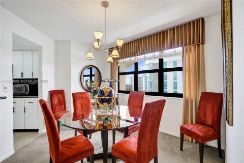 Copropriété à vendre à Pompano Beach, Floride: 2 chambres, 143.07 m2 № 2185678 - photo 9