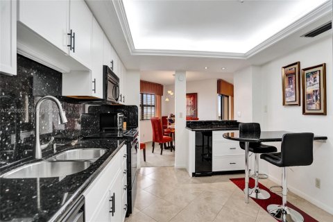 Copropriété à vendre à Pompano Beach, Floride: 2 chambres, 143.07 m2 № 2185678 - photo 5