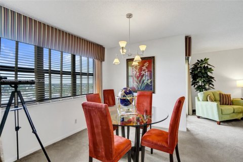 Copropriété à vendre à Pompano Beach, Floride: 2 chambres, 143.07 m2 № 2185678 - photo 15