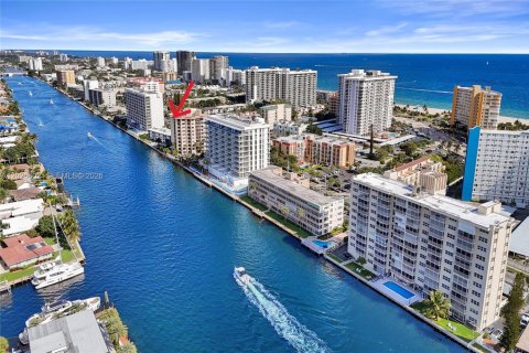 Condo à Pompano Beach, Floride, 2 chambres № 2185678
