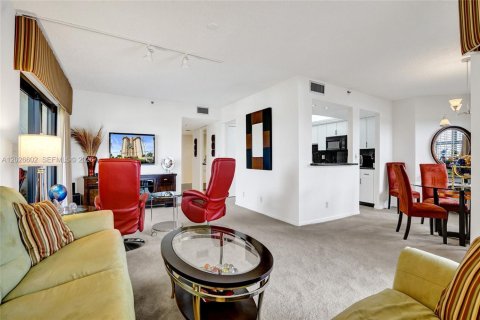 Copropriété à vendre à Pompano Beach, Floride: 2 chambres, 143.07 m2 № 2185678 - photo 16
