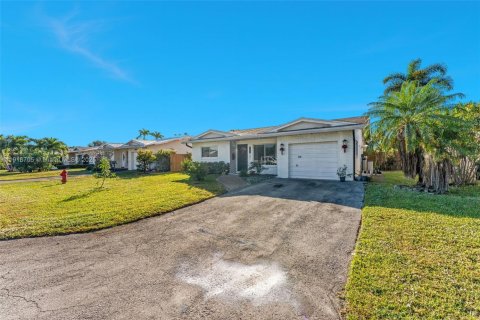 Villa ou maison à vendre à Fort Lauderdale, Floride: 3 chambres, 120.22 m2 № 1975136 - photo 4