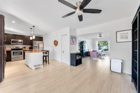 Villa ou maison à vendre à Fort Lauderdale, Floride: 3 chambres, 120.22 m2 № 1975136 - photo 22