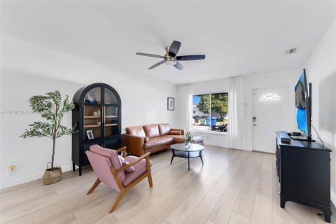 Villa ou maison à vendre à Fort Lauderdale, Floride: 3 chambres, 120.22 m2 № 1975136 - photo 8