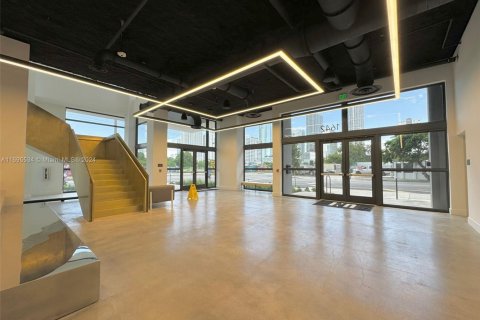 Apartamento en alquiler en Miami, Florida, 1 dormitorio № 1958968 - foto 1