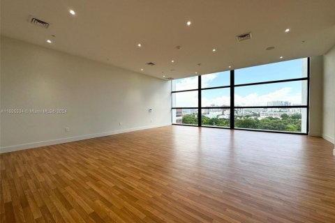 Apartamento en alquiler en Miami, Florida, 1 dormitorio № 1958968 - foto 9