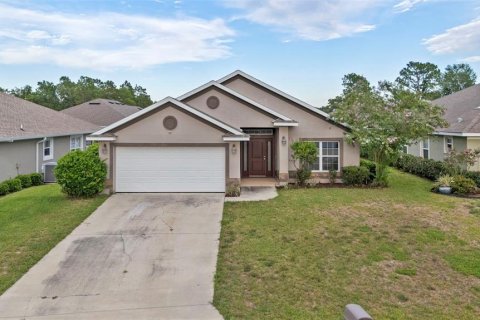 House in Ocala, Florida 4 bedrooms, 169.55 sq.m. № 1909312 - photo 1