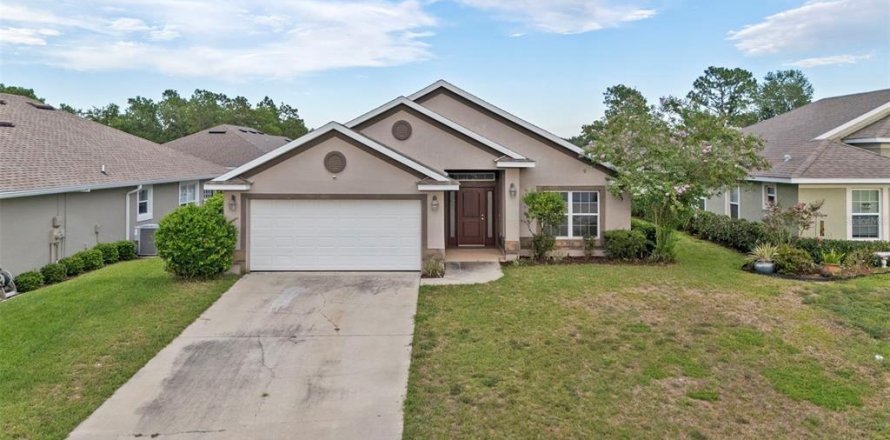 House in Ocala, Florida 4 bedrooms, 169.55 sq.m. № 1909312
