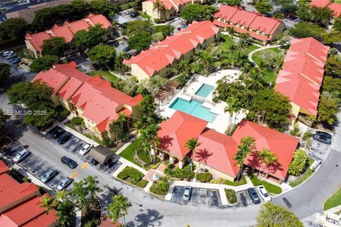 Кондоминиум с 2 спальнями в Хайалиа, Флорида № 2031154