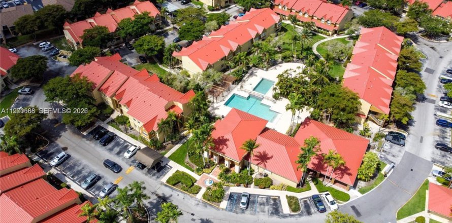 Кондоминиум с 2 спальнями в Хайалиа, Флорида № 2031154