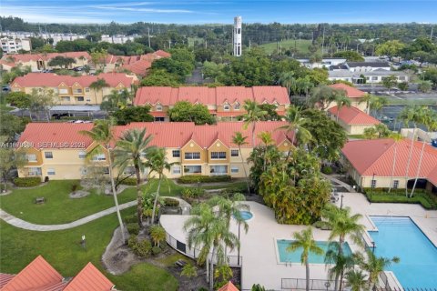 Снять в аренду кондоминиум в Хайалиа, Флорида 2 спальни, 102.19м2, № 2031154 - фото 25