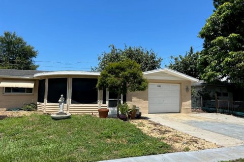 Villa ou maison à Holiday, Floride 2 chambres, 88.07 m2 № 2111543