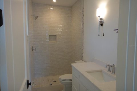 Casa en venta en Tampa, Florida, 5 dormitorios, 539.2 m2 № 1361778 - foto 13