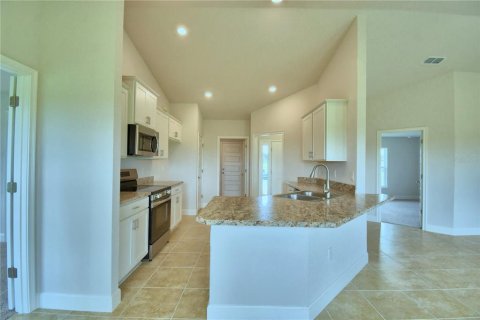 House in Auburndale, Florida 4 bedrooms, 163.04 sq.m. № 2215210 - photo 2