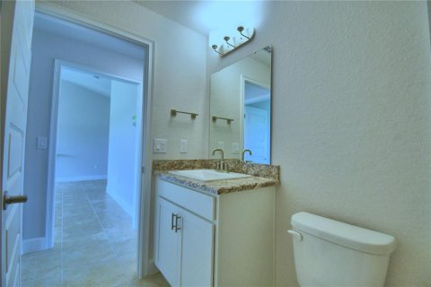 House in Auburndale, Florida 4 bedrooms, 163.04 sq.m. № 2215210 - photo 17