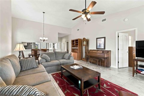 Casa en venta en Sarasota, Florida, 2 dormitorios, 136.01 m2 № 2419381 - foto 9
