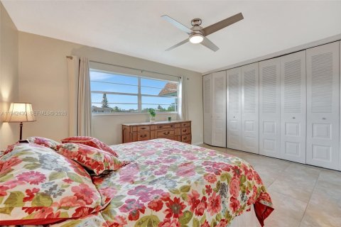 Condo in Lauderdale Lakes, Florida, 2 bedrooms  № 1999453 - photo 14