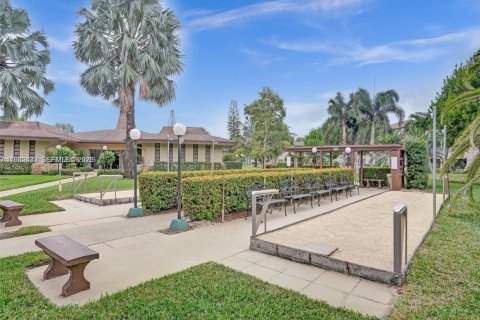 Condo in Lauderdale Lakes, Florida, 2 bedrooms  № 1999453 - photo 27