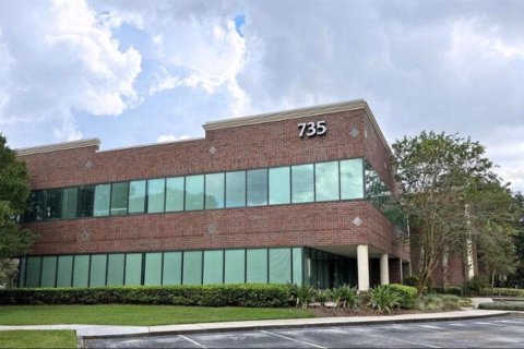 Commercial property in Lake Mary, Florida 2523.97 sq.m. № 2277885