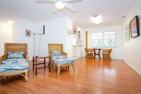 House in Jupiter, Florida 3 bedrooms, 132.01 sq.m. № 2272579 - photo 9