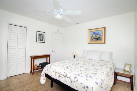 House in Jupiter, Florida 3 bedrooms, 132.01 sq.m. № 2272579 - photo 19