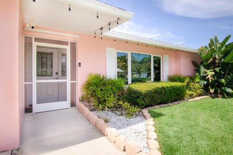 House in Jupiter, Florida 3 bedrooms, 132.01 sq.m. № 2272579 - photo 26
