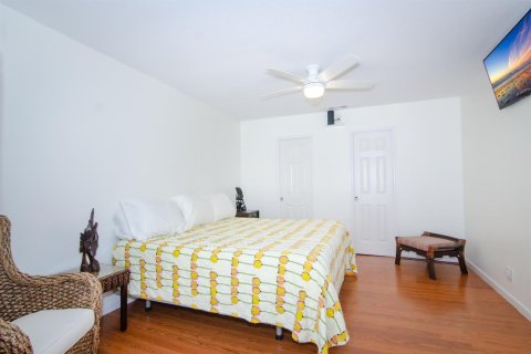 House in Jupiter, Florida 3 bedrooms, 132.01 sq.m. № 2272579 - photo 23