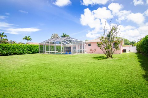 House in Jupiter, Florida 3 bedrooms, 132.01 sq.m. № 2272579 - photo 2