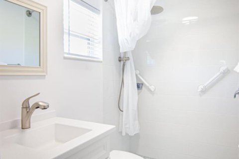 House in Jupiter, Florida 3 bedrooms, 132.01 sq.m. № 2272579 - photo 21