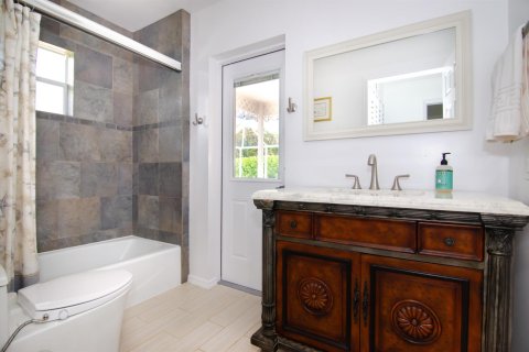 House in Jupiter, Florida 3 bedrooms, 132.01 sq.m. № 2272579 - photo 18