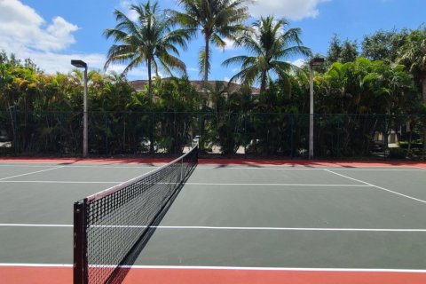 Copropriété à louer à West Palm Beach, Floride: 2 chambres, 117.24 m2 № 1224538 - photo 1