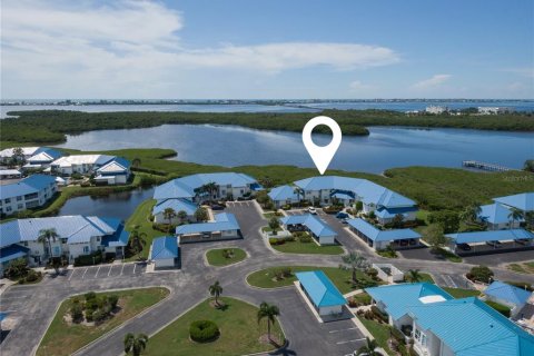 Condo in Bradenton, Florida, 2 bedrooms  № 2350261