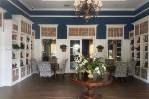 Condo in Miami, Florida, 2 bedrooms  № 2041968 - photo 16