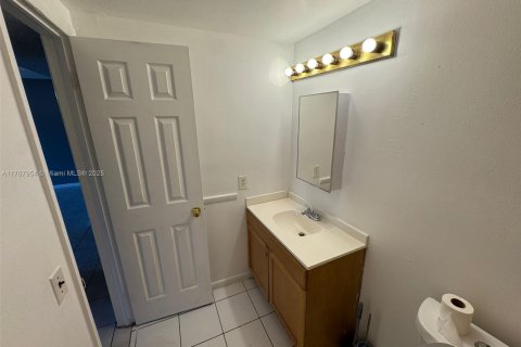 Copropriété à vendre à Lauderdale Lakes, Floride: 1 chambre, 74.32 m2 № 1861909 - photo 8
