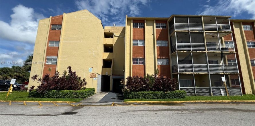 Condo à Lauderdale Lakes, Floride, 1 chambre  № 1861909