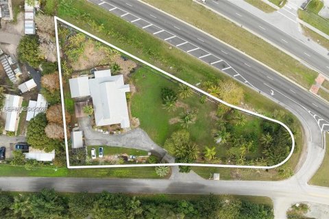 Immobilier commercial à vendre à South Bay, Floride № 2046263 - photo 7