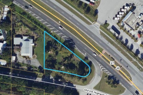 Immobilier commercial à South Bay, Floride № 2046263