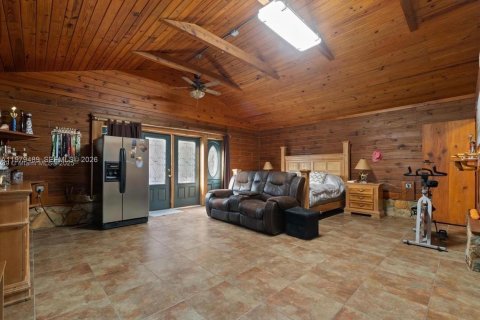 Купить коммерческую недвижимость в Саут-Бей, Флорида № 2046263 - фото 13