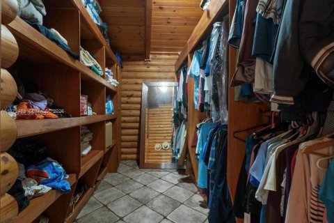 Купить коммерческую недвижимость в Саут-Бей, Флорида № 2046263 - фото 30