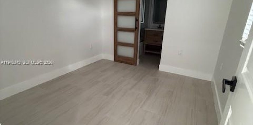 Дом в Майами, Флорида 2 спальни, 156.63м2 № 2002316