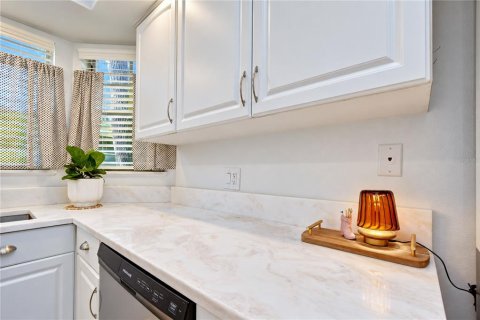 Copropriété à louer à Tampa, Floride: 2 chambres, 96.43 m2 № 2389007 - photo 15