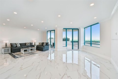 Condo in Clearwater, Florida, 4 bedrooms  № 1666053 - photo 10