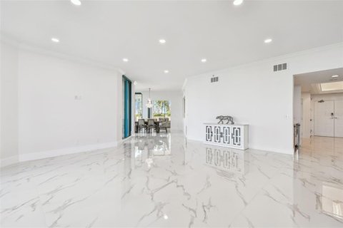 Condo in Clearwater, Florida, 4 bedrooms  № 1666053 - photo 11